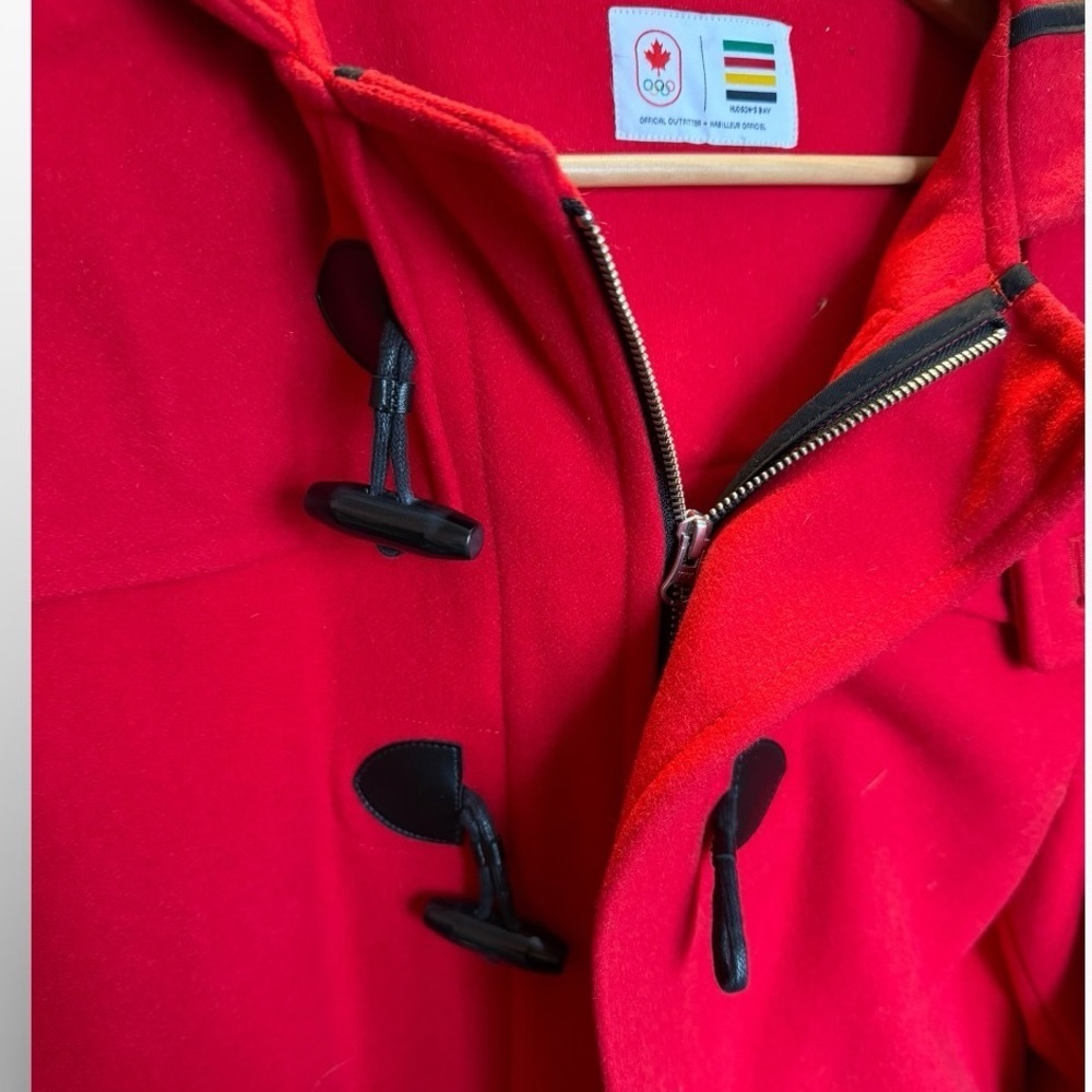 Hudson Bay Company - Vibrant Red Toggle Coat - Olympics - Casual - Size M - Picture 3 of 8